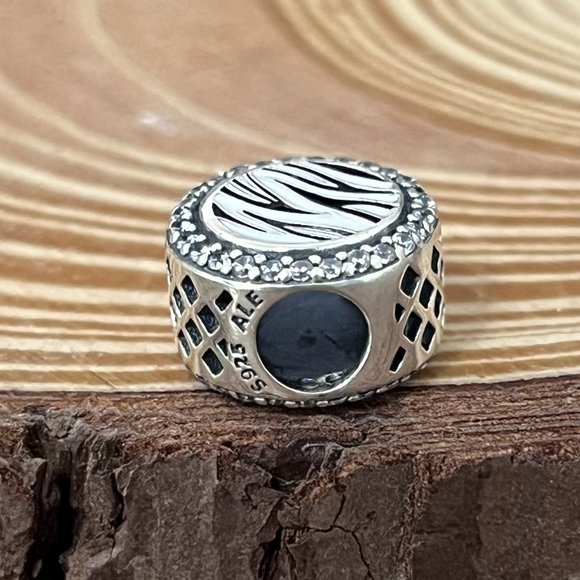 Pandora Black Zebra-Stripe Bead Charm - Picture 5 of 6